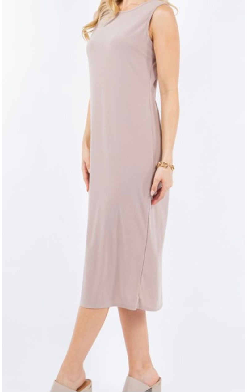 layering sleeveless dress What to Wear With a Sleeveless Dress: Stylish Layering Accessory Ideas Blue Zone Planet